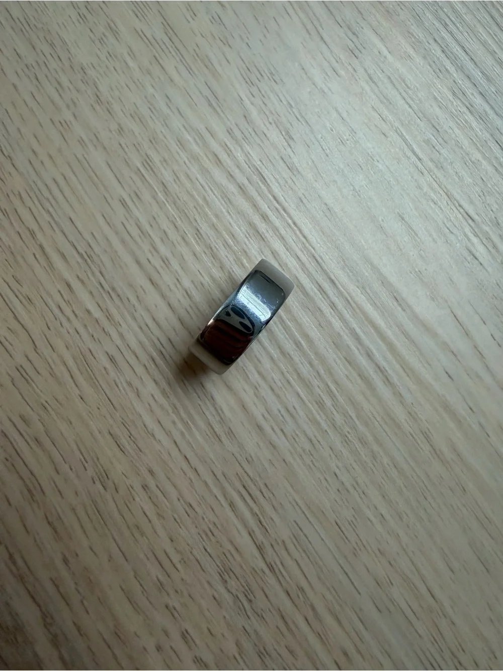 ŌURA Ring Gen 4 - Silver (SIZE 6)